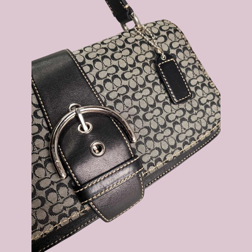 Vintage COACH Soho (Kelly) Shoulder bag in Signature Canvas with wristlet - Picture 12 of 12